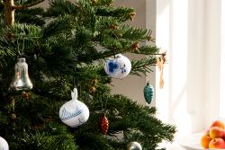Elegant Blå Mega julekugle fra Royal Copenhagen